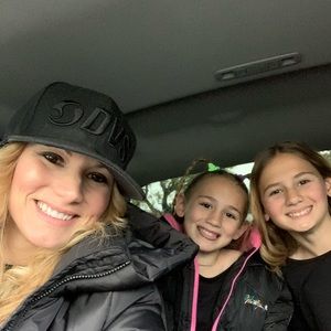 Meet your Posher, Leslie